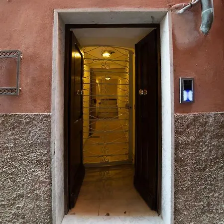 Apartment La Calata